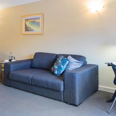 The Peninsula Riverside Serviced Apartments Perth Bilik gambar