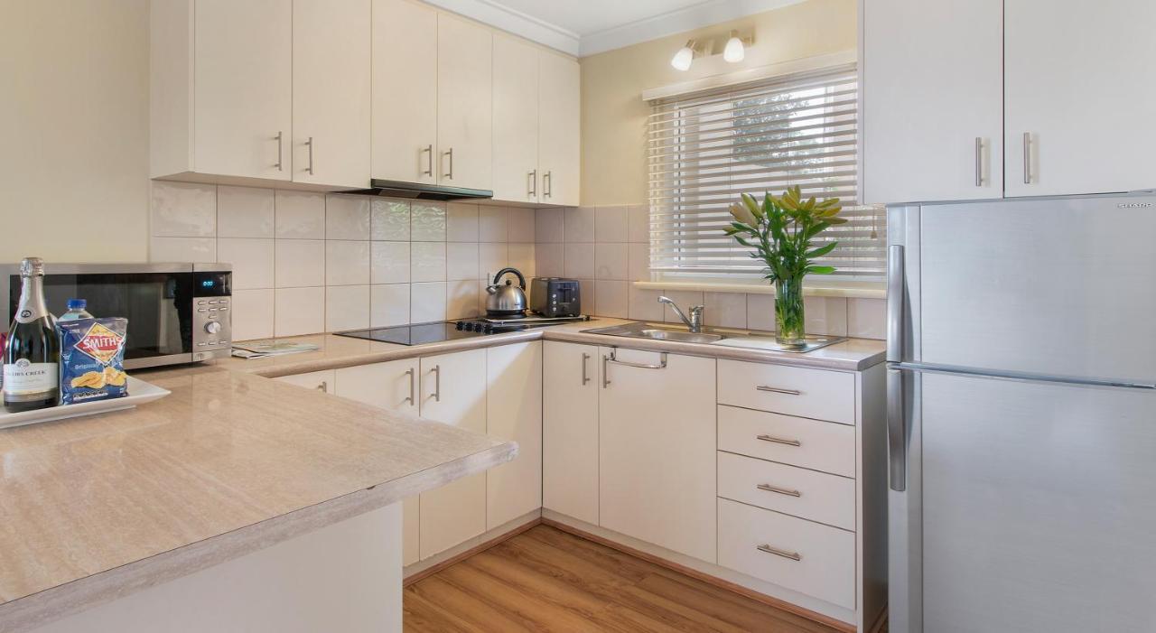 The Peninsula Riverside Serviced Apartments Perth Bilik gambar
